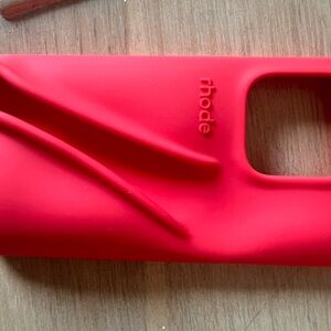 NWT- Rhode phone case iPhone 14 Pro Guava